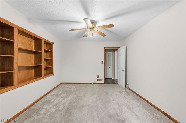 3803 Center Drive, Parma, OH 44134