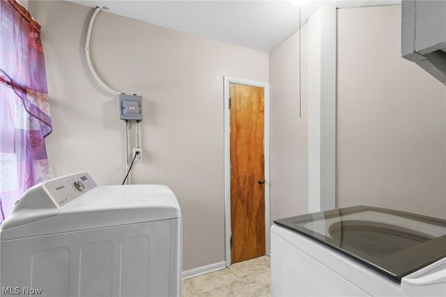 3803 Center Drive, Parma, OH 44134