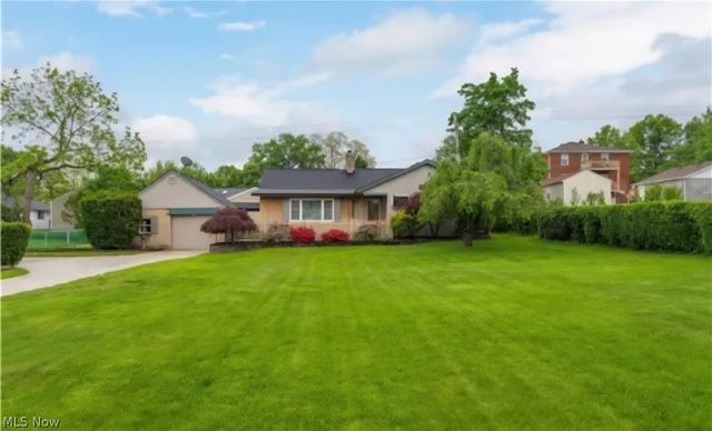 3803 Center Drive, Parma, OH 44134
