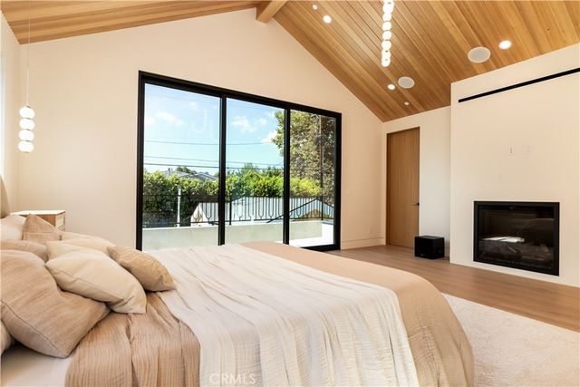 16749 Addison, Encino, CA 91436