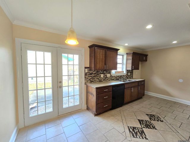 15211 Riverdale Ave, Baton Rouge, LA 70816