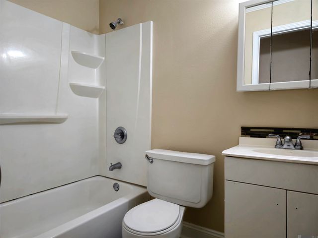 15211 Riverdale Ave, Baton Rouge, LA 70816