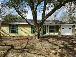 15211 Riverdale Ave, Baton Rouge, LA 70816