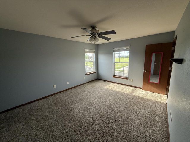 1203 Hazelcrest DRIVE, Watertown, WI 53094