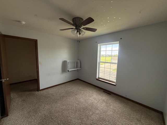 1203 Hazelcrest DRIVE, Watertown, WI 53094