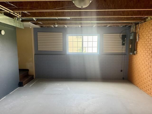 1203 Hazelcrest DRIVE, Watertown, WI 53094