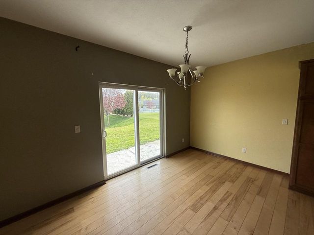 1203 Hazelcrest DRIVE, Watertown, WI 53094