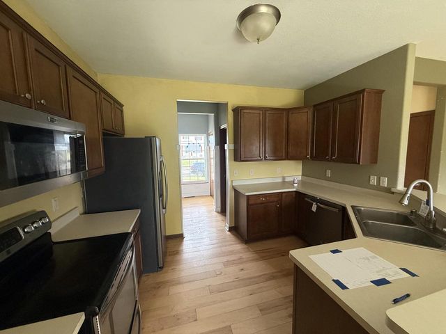 1203 Hazelcrest DRIVE, Watertown, WI 53094