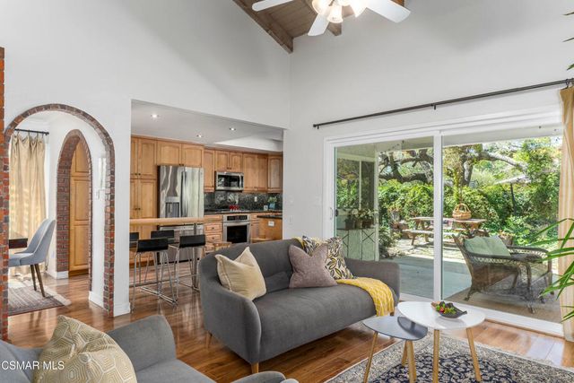 2124 Glenhollow Street, Westlake Village, CA 91361