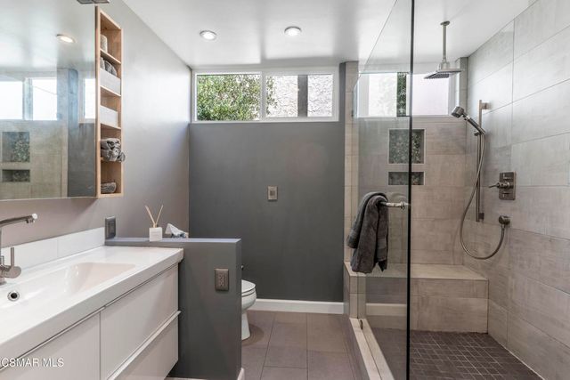 2124 Glenhollow Street, Westlake Village, CA 91361