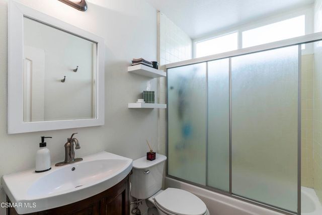 2124 Glenhollow Street, Westlake Village, CA 91361