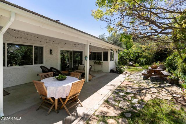 2124 Glenhollow Street, Westlake Village, CA 91361