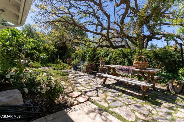 2124 Glenhollow Street, Westlake Village, CA 91361