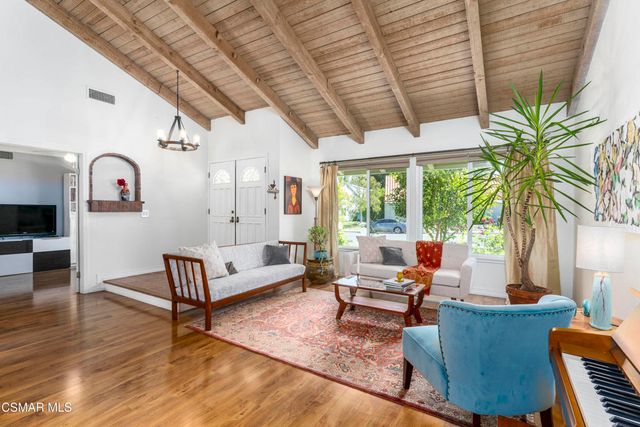 2124 Glenhollow Street, Westlake Village, CA 91361