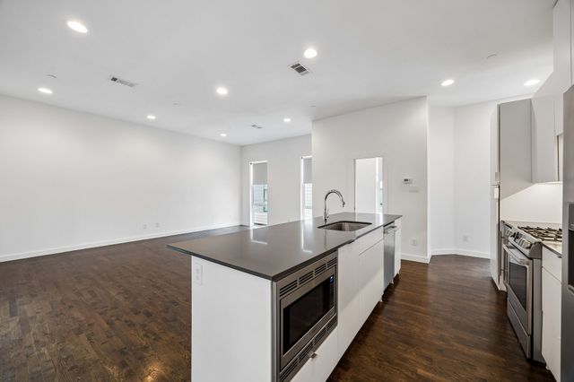 4905 Live Oak Street D, Dallas, TX 75206