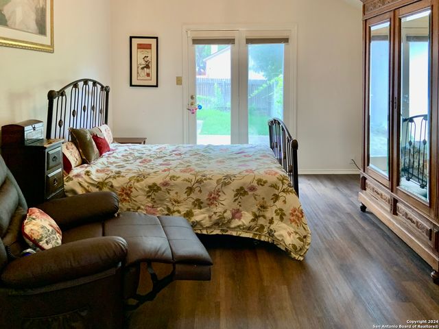 5922 Heather View, San Antonio, TX 78249