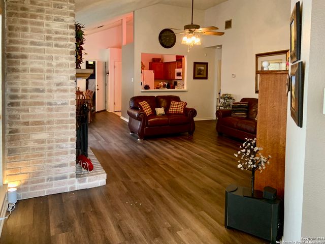 5922 Heather View, San Antonio, TX 78249