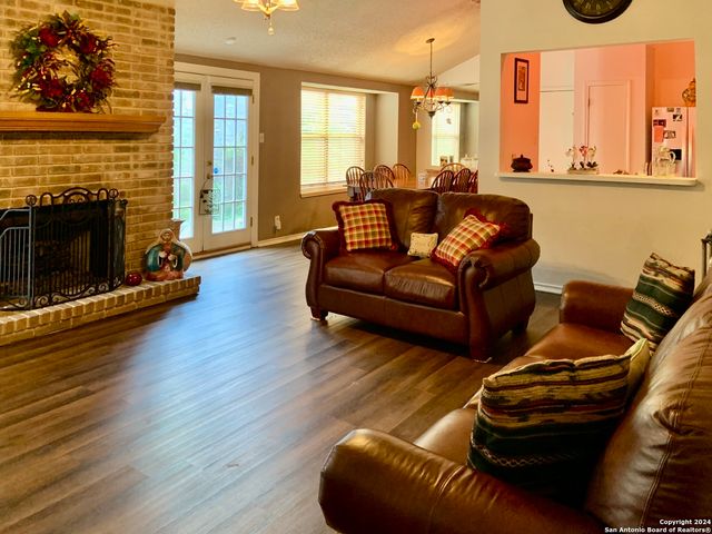 5922 Heather View, San Antonio, TX 78249