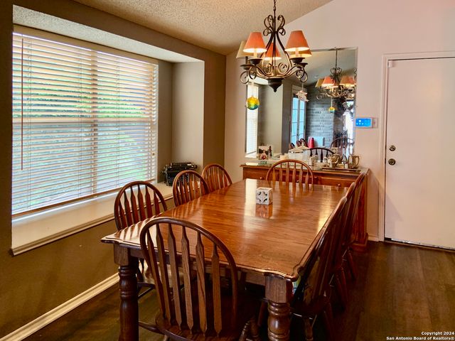 5922 Heather View, San Antonio, TX 78249