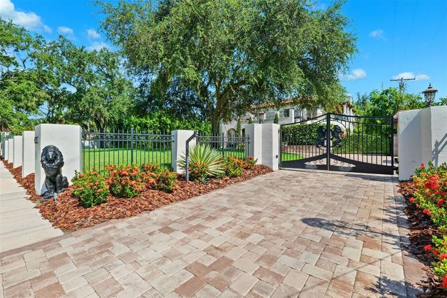 4555 W SWANN AVENUE, Tampa, FL 33609