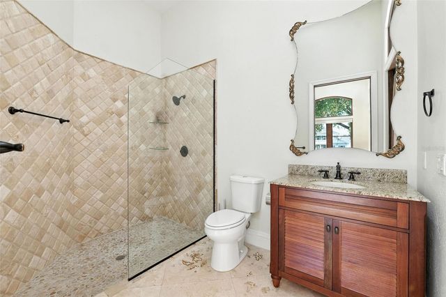 4555 W SWANN AVENUE, Tampa, FL 33609