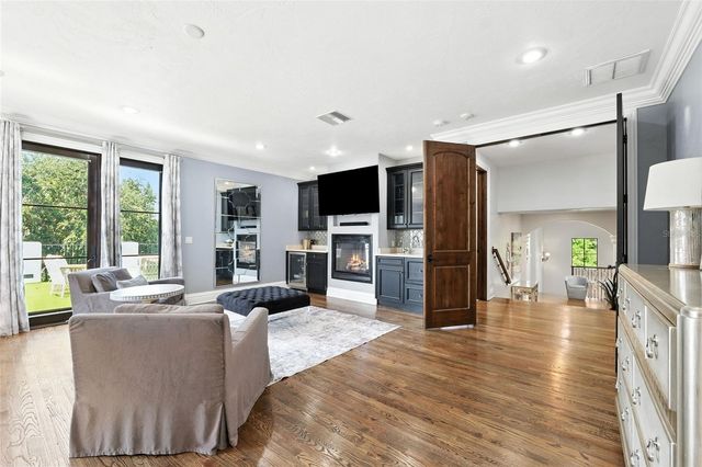 4555 W SWANN AVENUE, Tampa, FL 33609