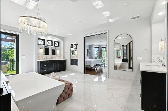 4555 W SWANN AVENUE, Tampa, FL 33609