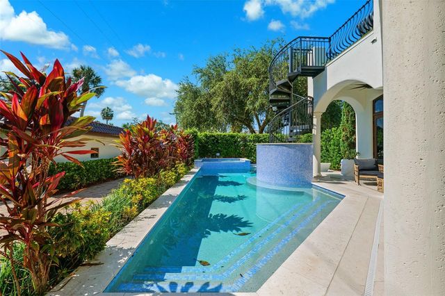 4555 W SWANN AVENUE, Tampa, FL 33609