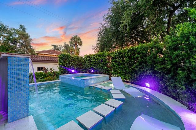 4555 W SWANN AVENUE, Tampa, FL 33609