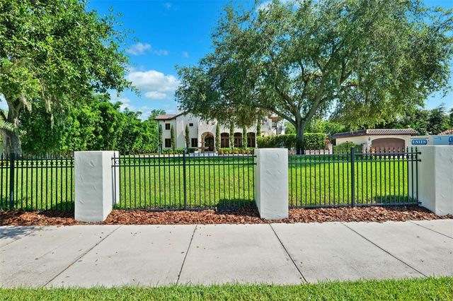 4555 W SWANN AVENUE, Tampa, FL 33609