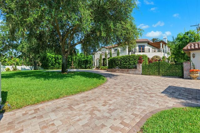 4555 W SWANN AVENUE, Tampa, FL 33609