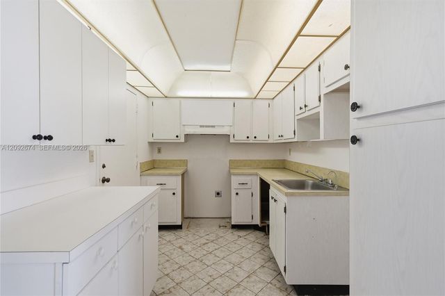 10000 W Bay Harbor Drive 501, Bay Harbor Islands, FL 33154