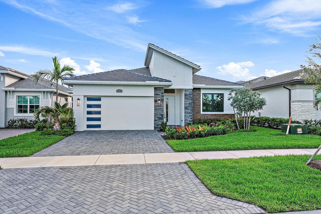 13129 SW Shinnecock Drive, Port St Lucie, FL 34987