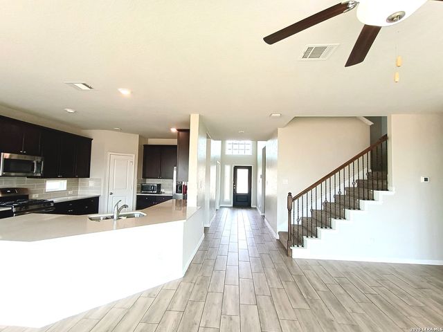 11927 Tower Forest, San Antonio, TX 78253