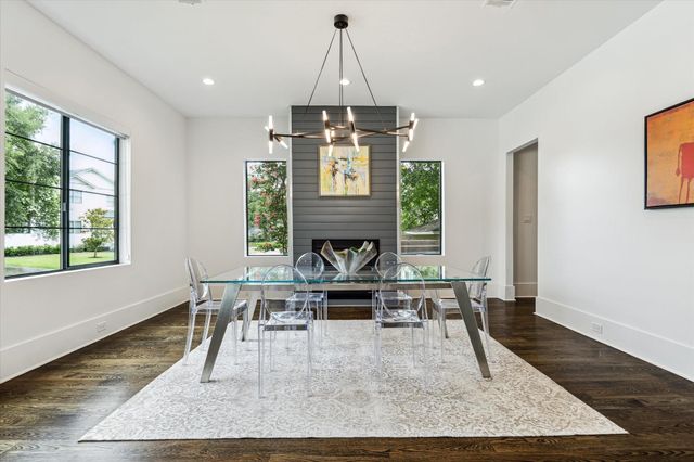1010 Waltway Drive, Houston, TX 77008