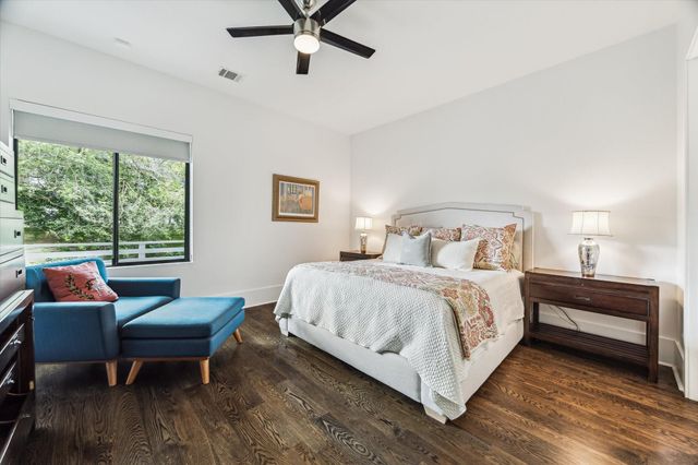1010 Waltway Drive, Houston, TX 77008