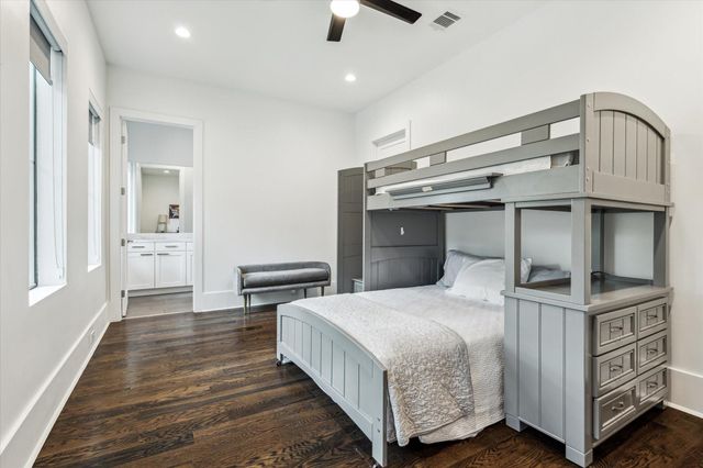 1010 Waltway Drive, Houston, TX 77008