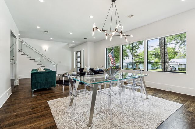 1010 Waltway Drive, Houston, TX 77008
