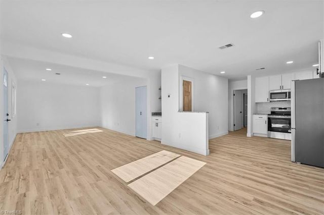 312 Spicewood Drive, Greensboro, NC 27405