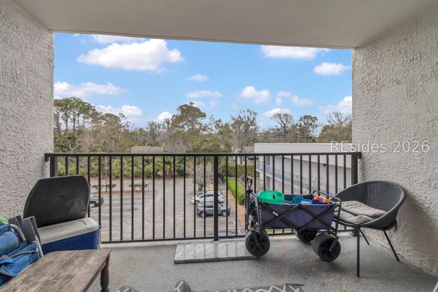 10 Lemoyne Ave Apt 412, Hilton Head Island, SC 29928