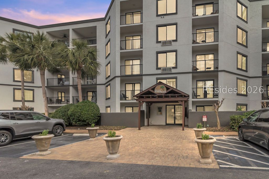 10 Lemoyne Ave Apt 412, Hilton Head Island, SC 29928