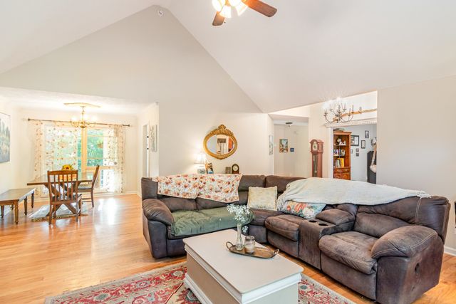 1681 Adswood Rd, Clarksville, TN 37042