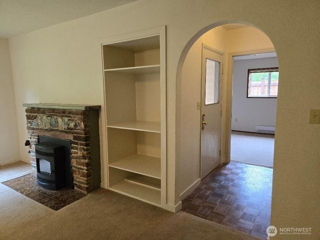 1302 33rd Avenue NE, Olympia, WA 98506