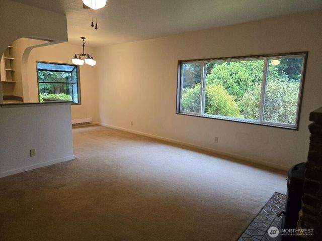 1302 33rd Avenue NE, Olympia, WA 98506