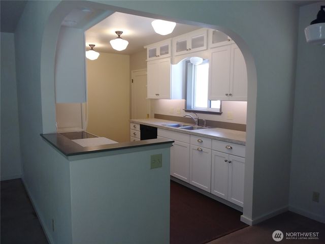 1302 33rd Avenue NE, Olympia, WA 98506