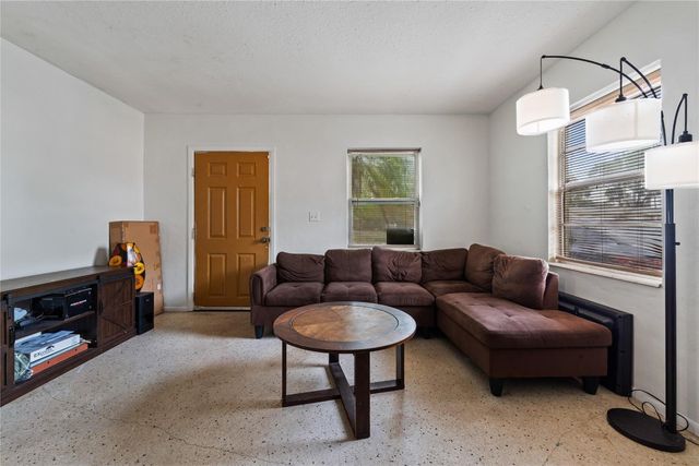 2802 Avenue G, Fort Pierce, FL 34947