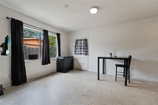 2802 Avenue G, Fort Pierce, FL 34947