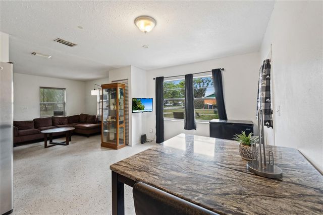 2802 Avenue G, Fort Pierce, FL 34947