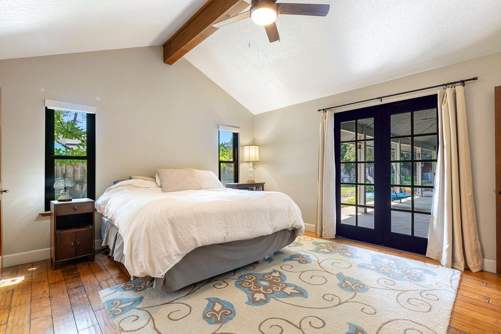Image 10 of property listing at 580 E Salem Avenue, Fresno, CA 93720