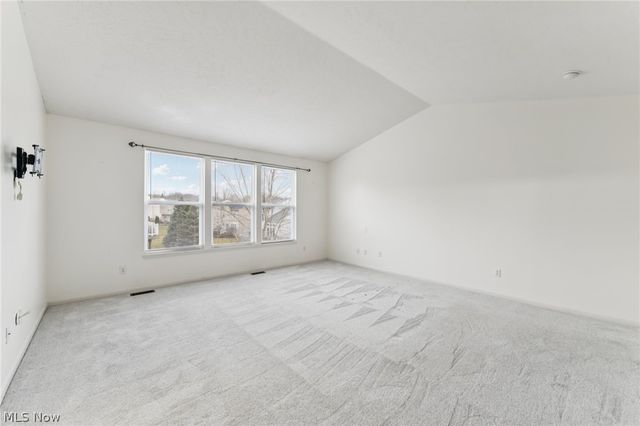 2352 Becket Circle, Stow, OH 44224